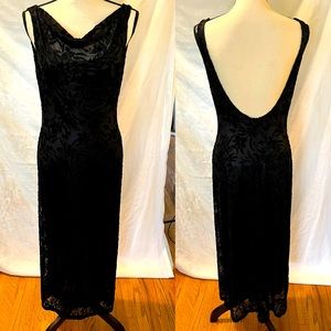 Vintage Y2K black sheer velvet burnout dress 🥀 
Cowl neck